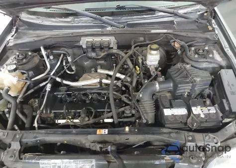 2005 Ford Escape Xls z USA, uszkodzony, nr VIN 1FMYU02Z95KB12256